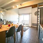 Le Donjon - Agreable T2 Centre - Parking Gratuit 2 Min -