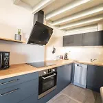 Apartment Le Donjon - Agreable T2 Centre - Parking Gratuit 2 Min -