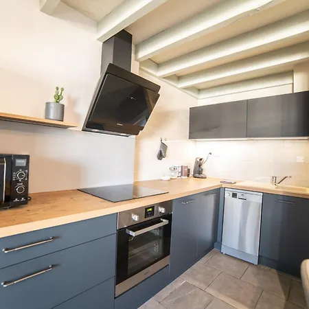 Appartement Le Donjon - Agreable T2 Centre - Parking Gratuit 2 Min -