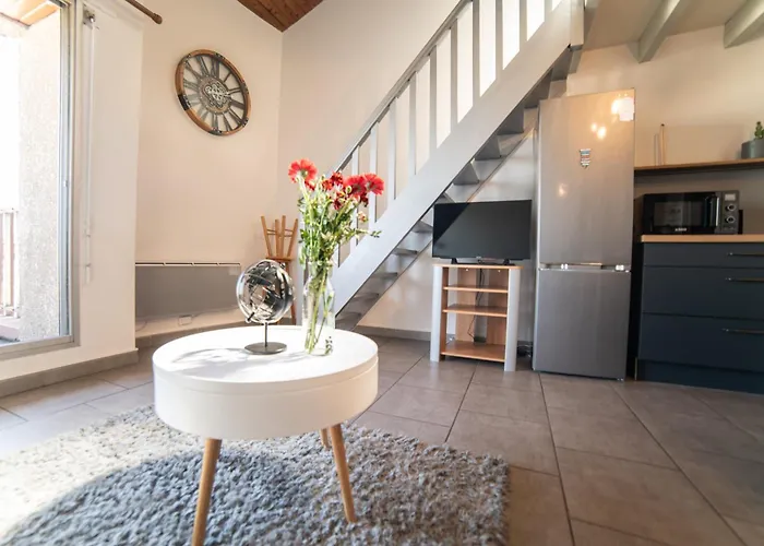 Le Donjon - Agreable T2 Centre - Parking Gratuit 2 Min - Lejlighed