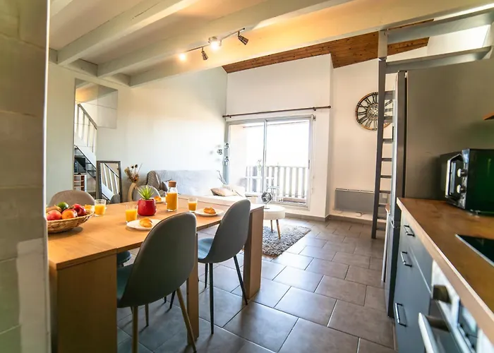 Le Donjon - Agreable T2 Centre - Parking Gratuit 2 Min -